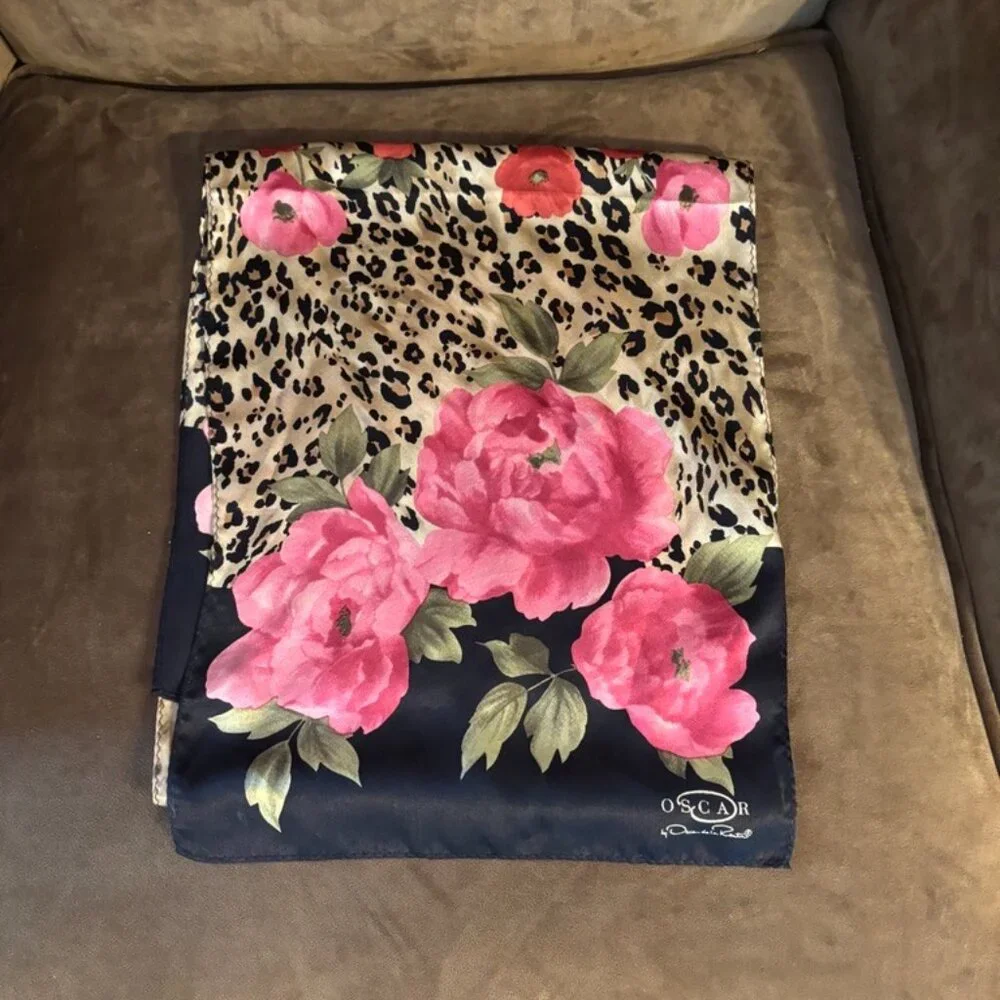Vintage Oscar de la Renta Silk Scarf - Oblong 50" x 11" inch - Picture 4 of 4